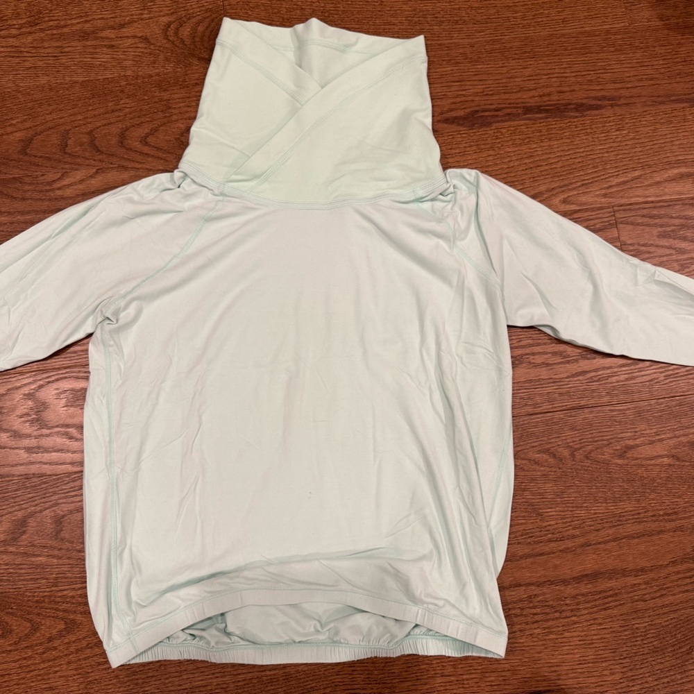 Lululemon Light Green Long Sleeve Top